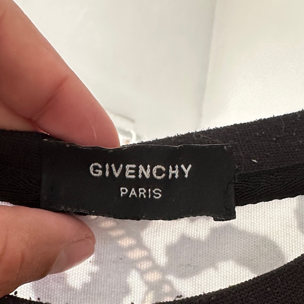 Givenchy “Tiger Baroque” Long Sleeve 100% Authentic UC Missing Wash Tag Size M